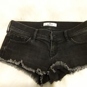 Black Hollister cut off shorts size 3 26
